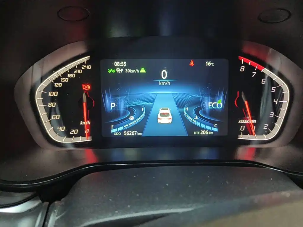 Фото 4 - Changan CS85