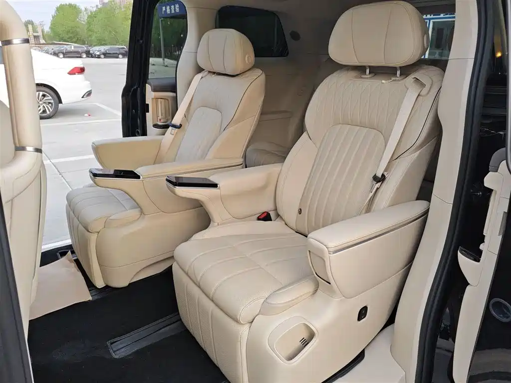 Voyah Auto Voyah Dreamer 2025 PHEV AWD Flagship Kunpeng Edition фото 17