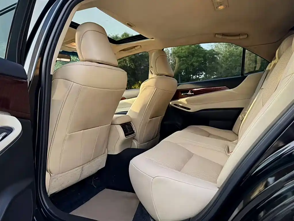 Toyota Crown 2015 2.0T Fashion фото 11