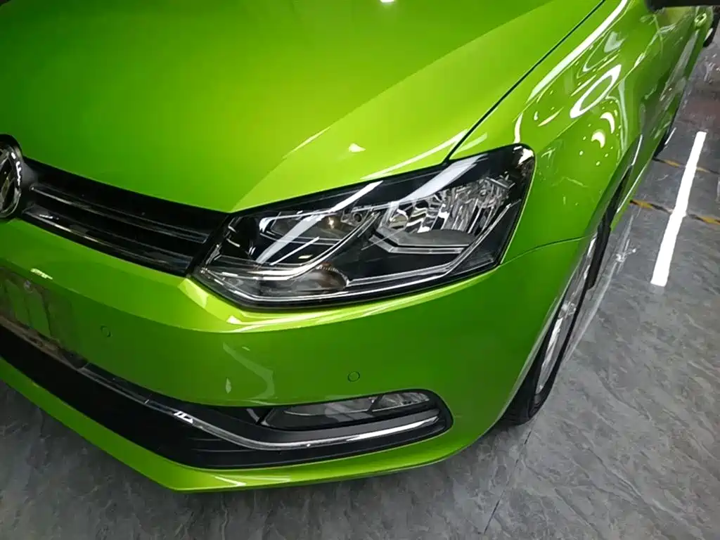 Volkswagen Polo 2014 1.6L Automatic Luxury Edition фото 24