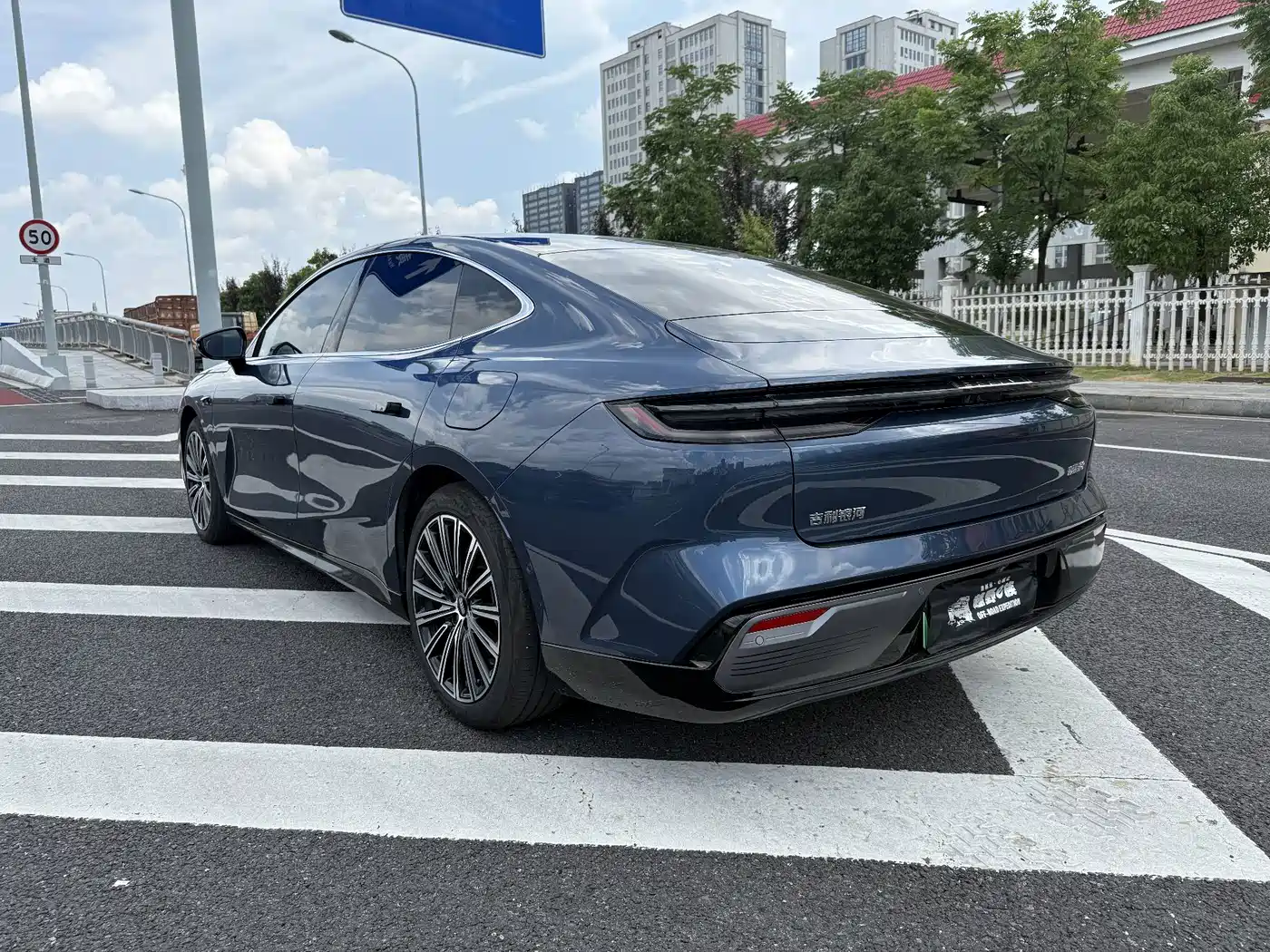 Geely Galaxy Galaxy Xingyao 8 2025 2025 130km EM-P Starship Edition