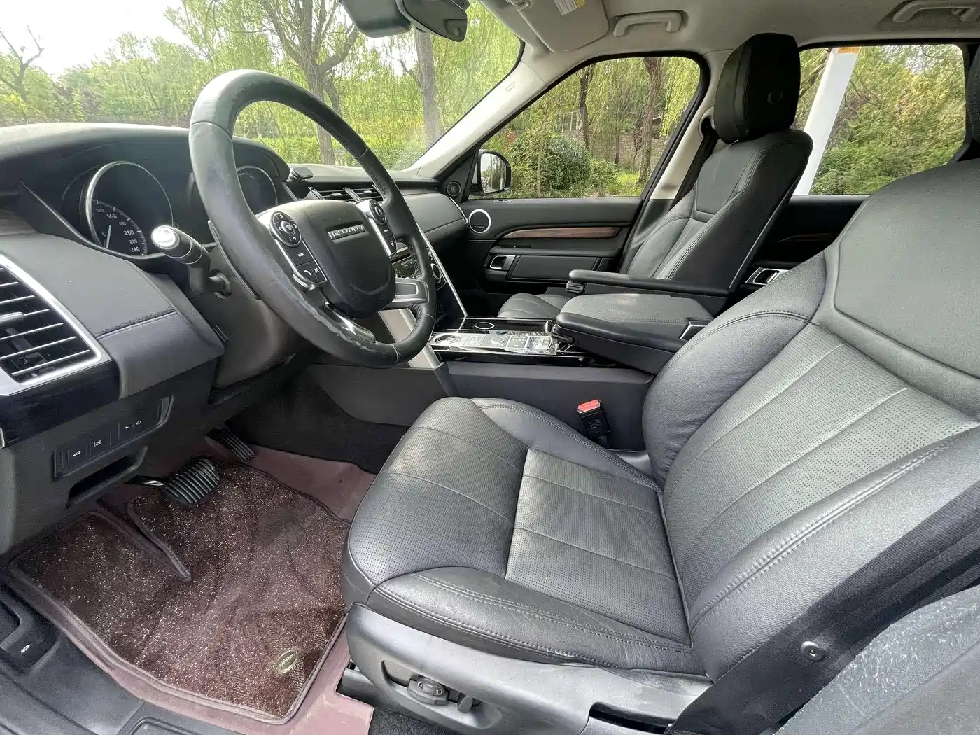Land Rover Discovery 2017 3.0 SC V6 HSE фото 7