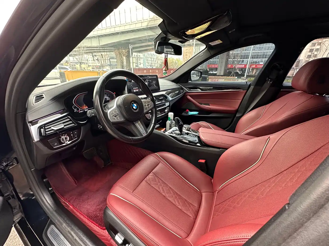 BMW 5 Series 2022 Model Second Facelift 525Li Luxury Package фото 8