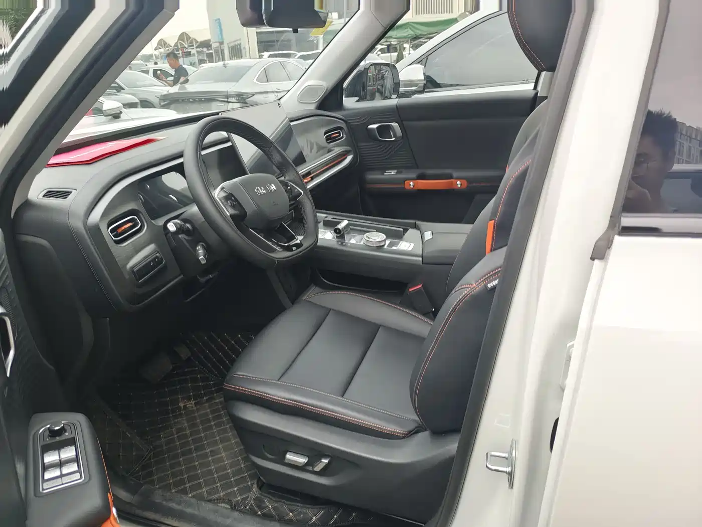 BAIC ORV Beijing Off-Road BJ30 2026 Traveller 1.5T DCT 2WD 7-Seater Edition фото 8
