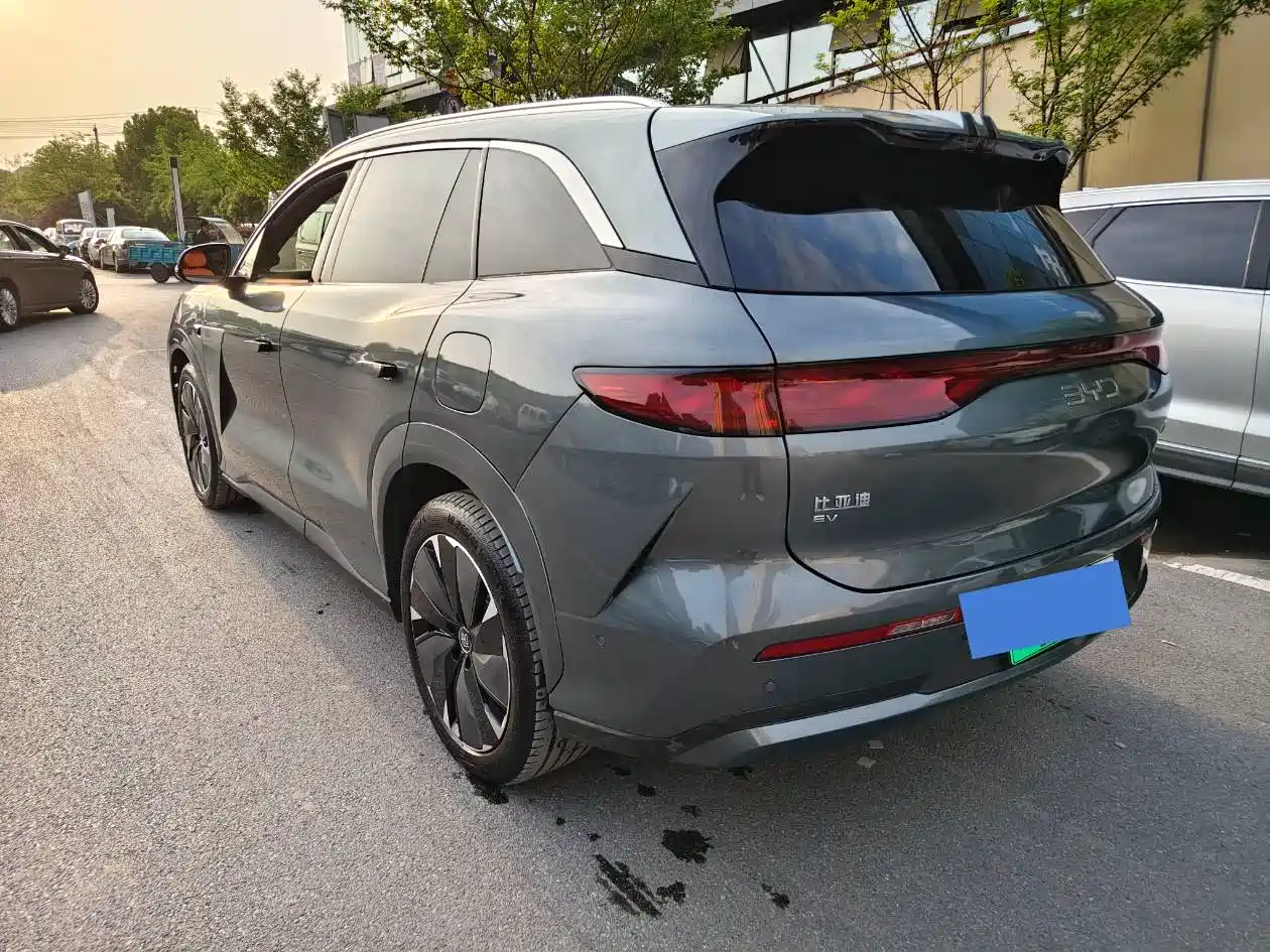 BYD TANG L