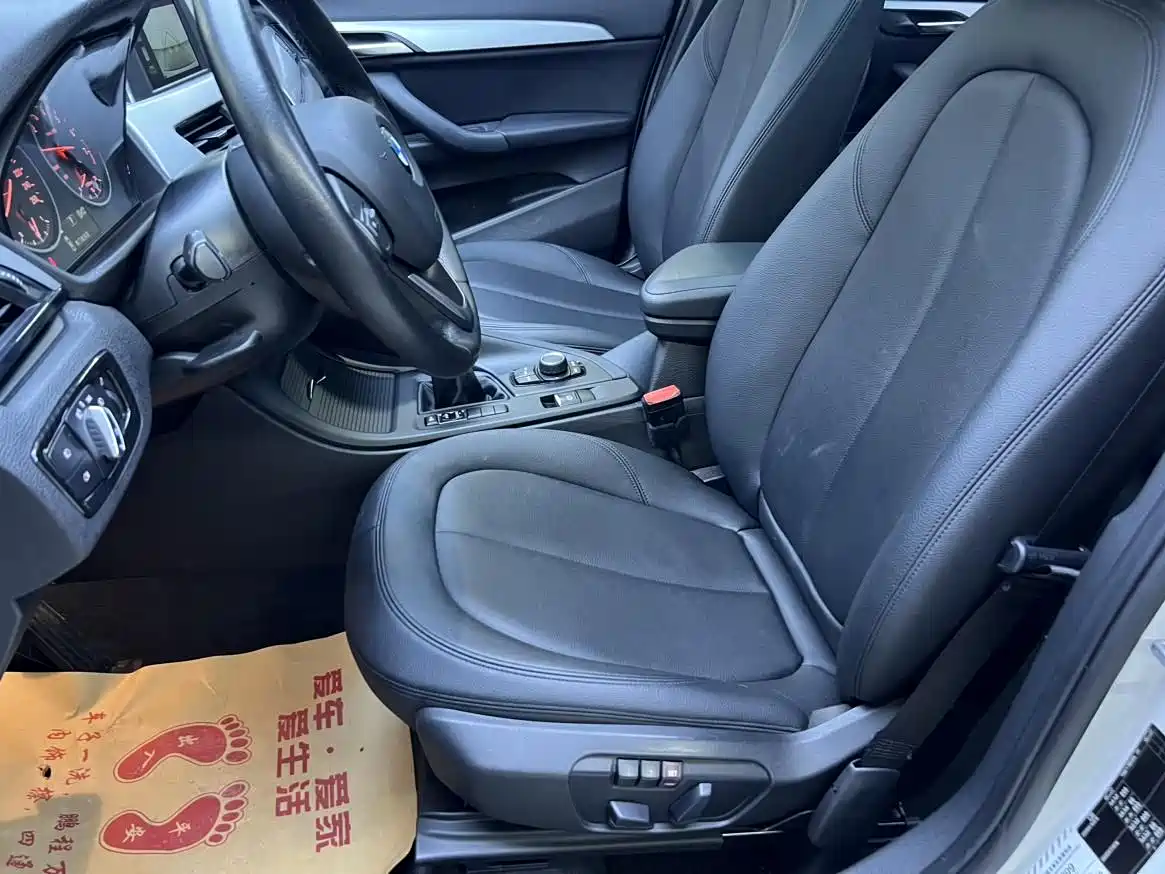 BMW X1 2018 sDrive20Li Leading Model фото 14