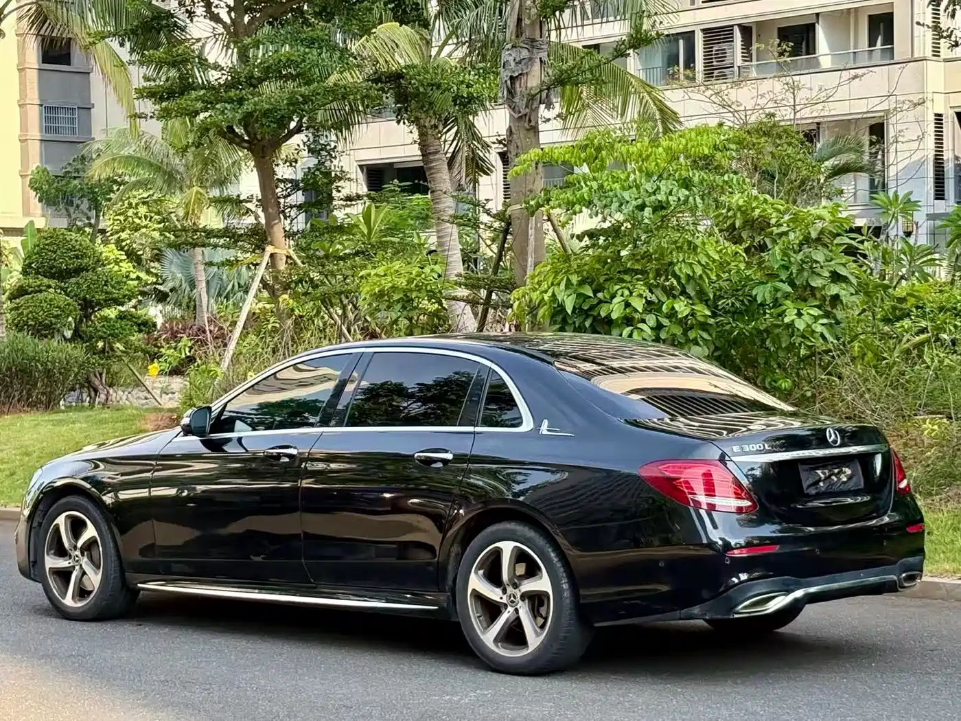 Mercedes-Benz E-Class 2016 E 300 L Sport Fashion Type фото 9