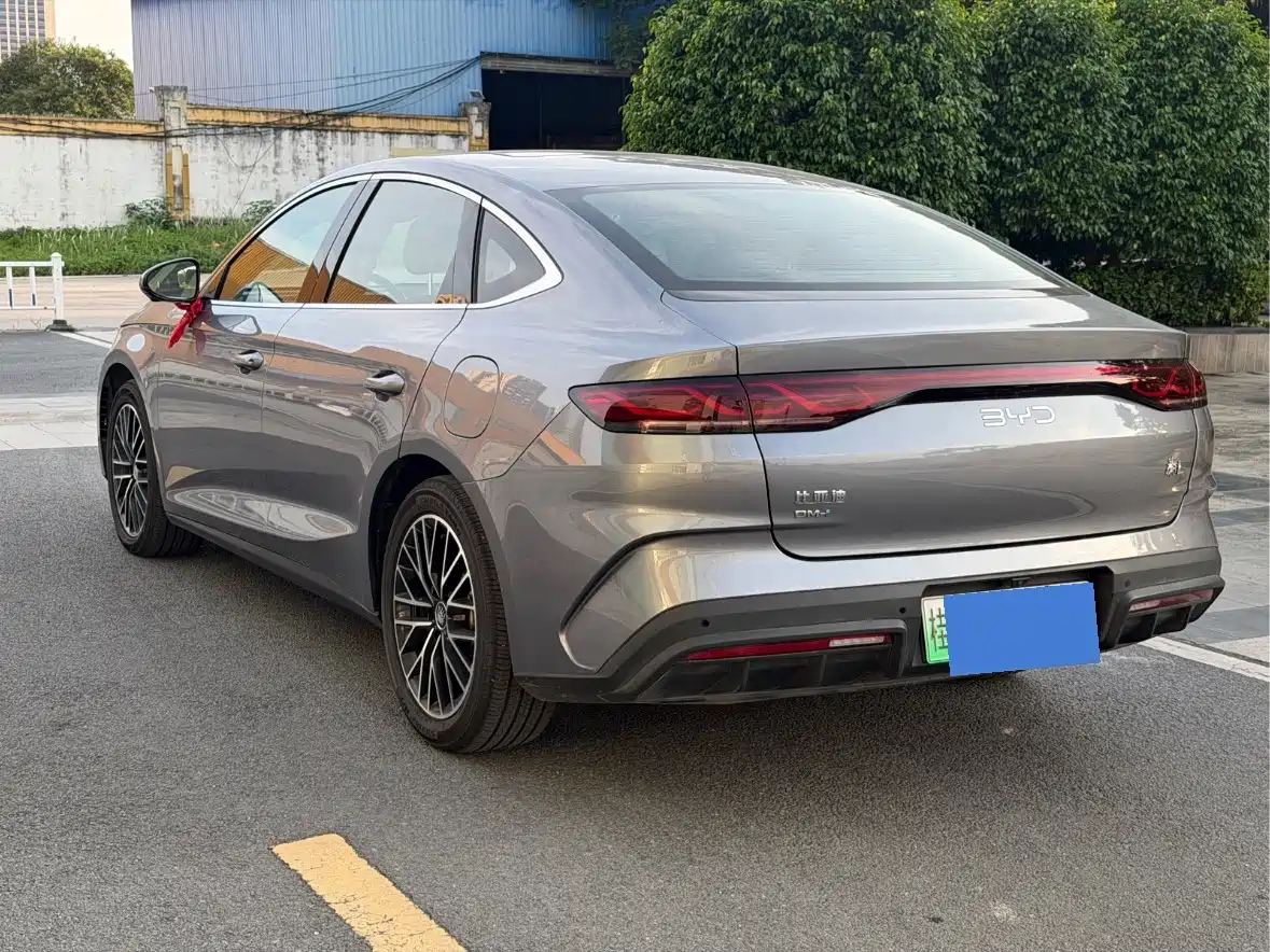 Фото 5 - BYD Qin L