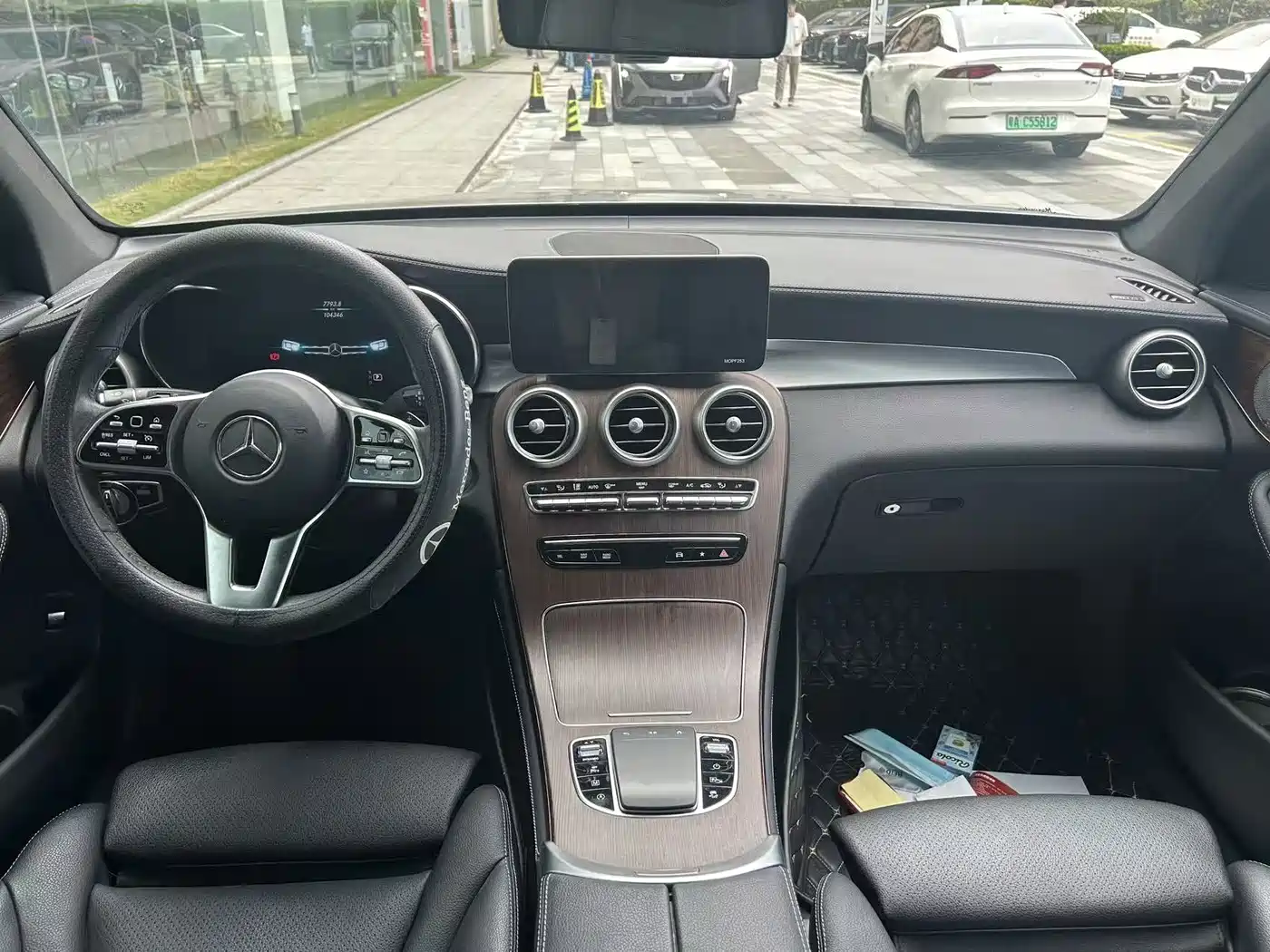 Mercedes-Benz GLC 2021 GLC 300 L 4MATIC Sporty фото 8