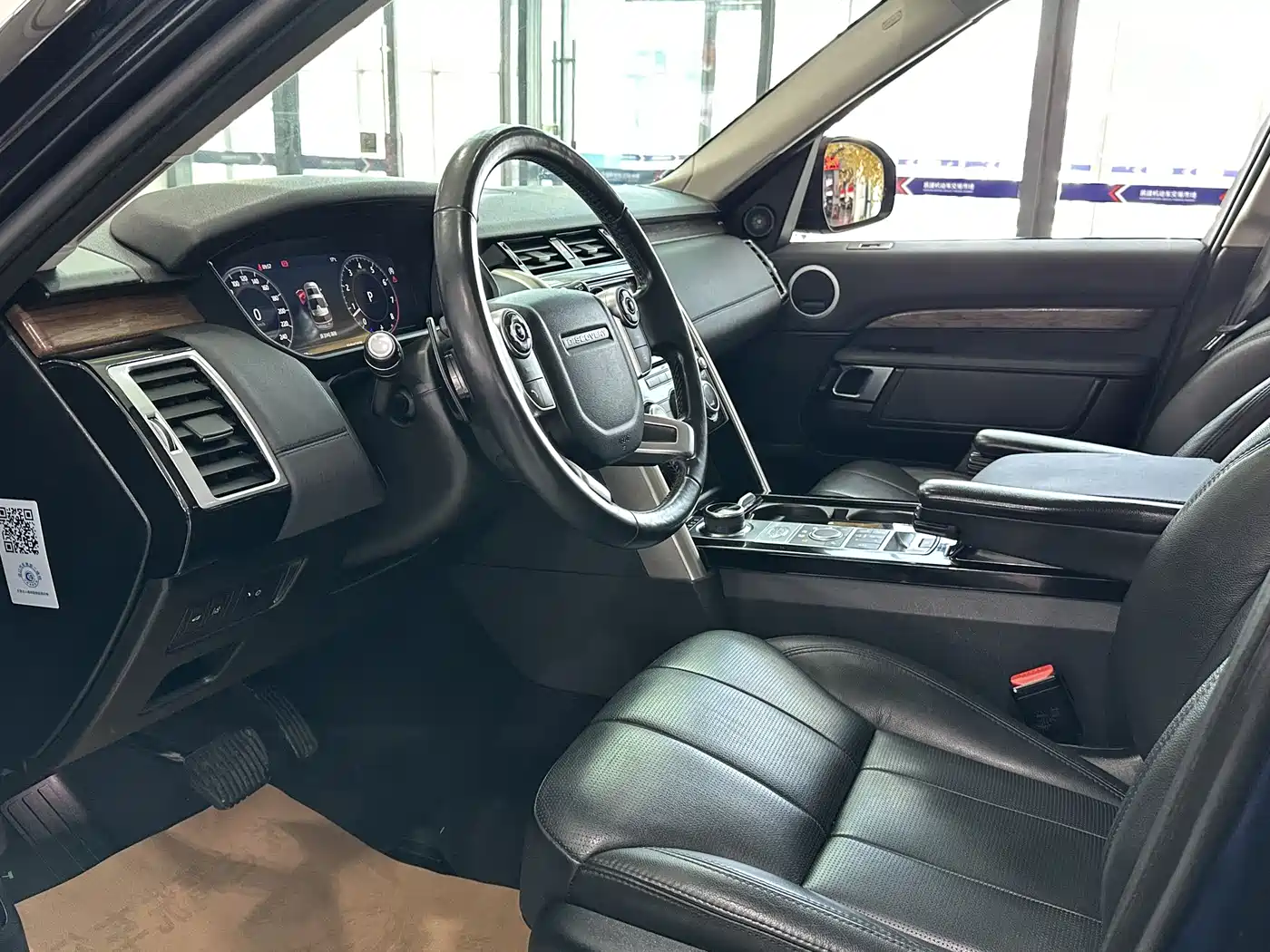 Land Rover Discovery 2017 3.0 SC V6 HSE фото 5