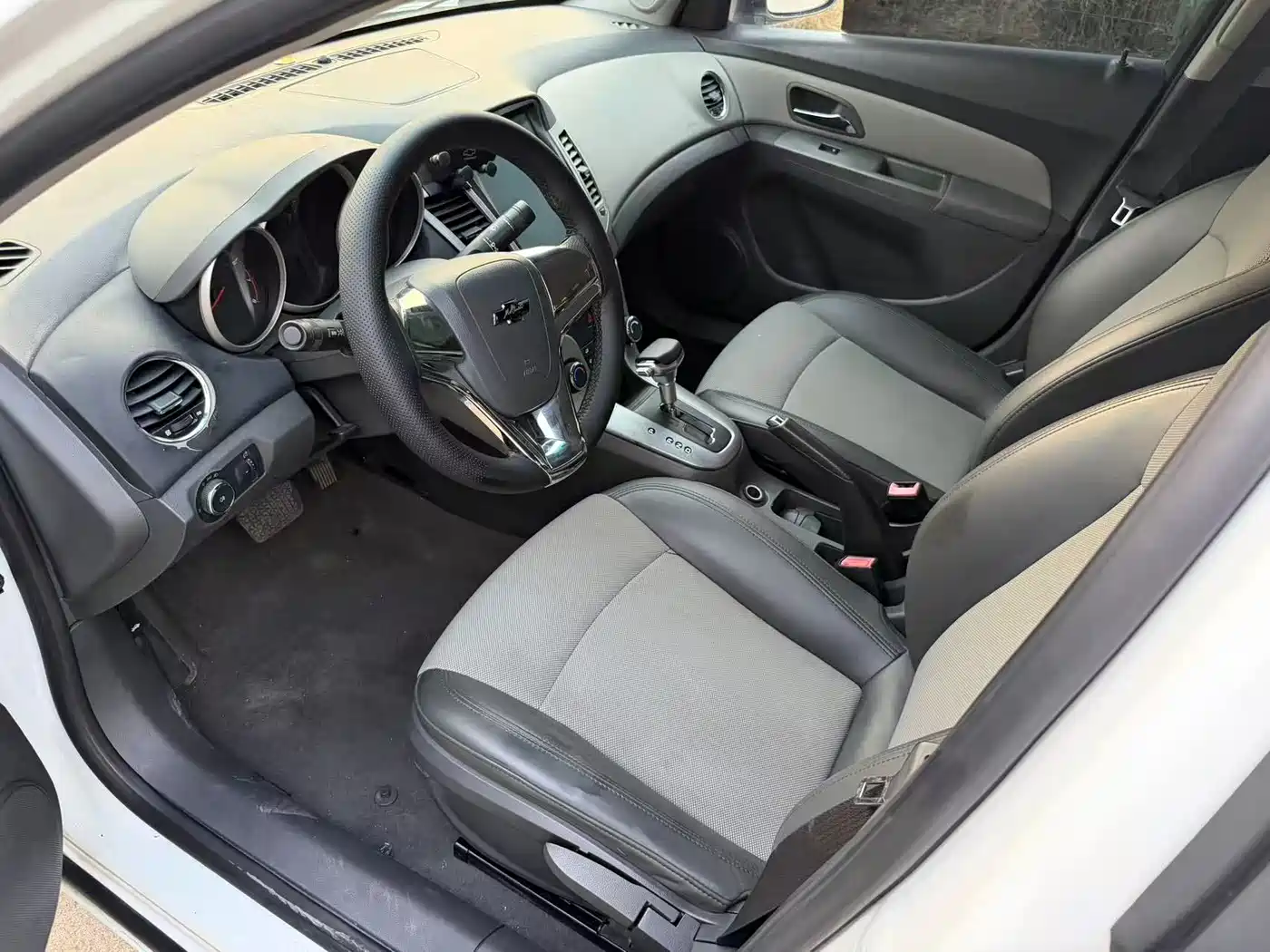 Chevrolet Cruze 2013 1.6L SL Universe AT фото 6