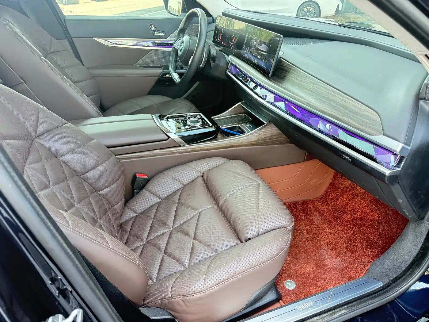 BMW 7 Series 2023 Model 740Li Leading Luxury Package фото 4