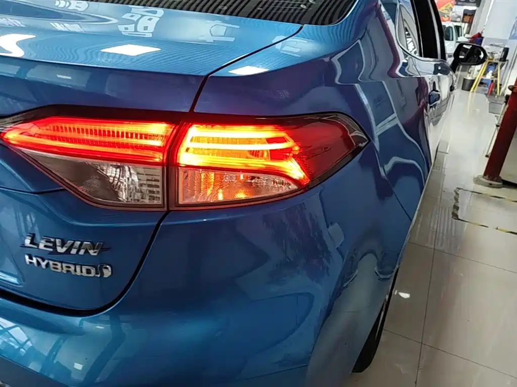 Toyota Levin 2019 Hybrid 1.8H E-CVT Luxury Edition China VI фото 8