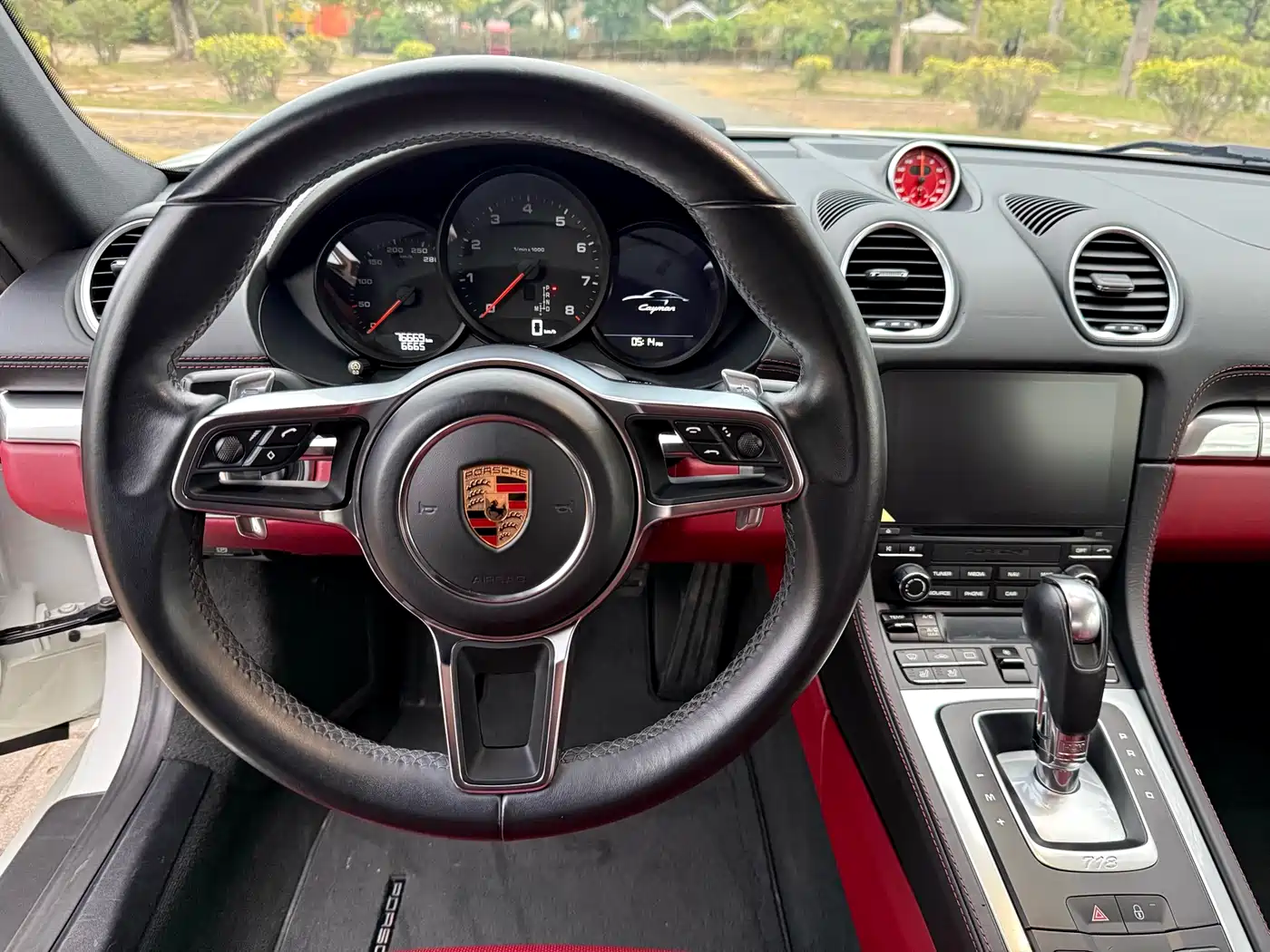 Porsche 718 2018 Cayman 2.0T фото 6
