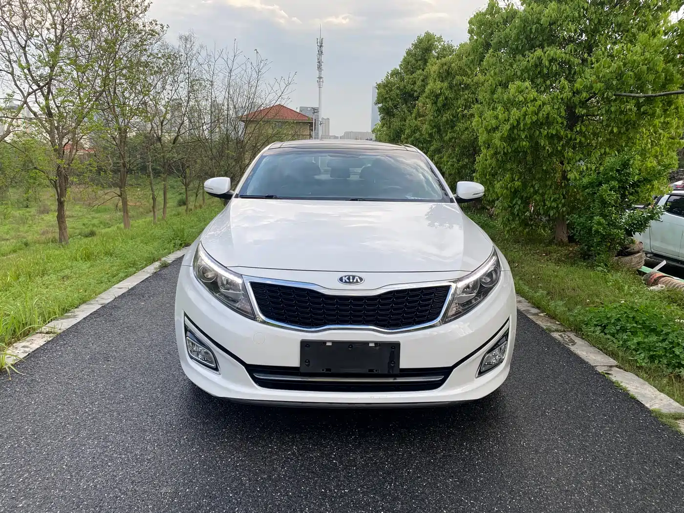 Kia K5 2015 2.0L Automatic LUX фото 2