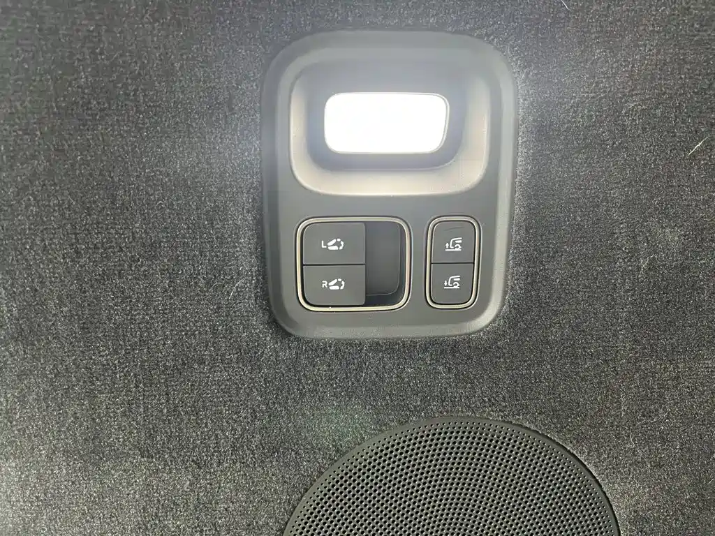 Li Auto MEGA 2026 2025 Model Home Family Special Edition