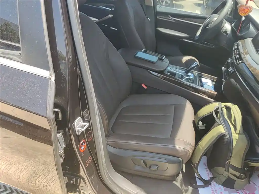 BMW X5 (Import) 2015 xDrive28i фото 25