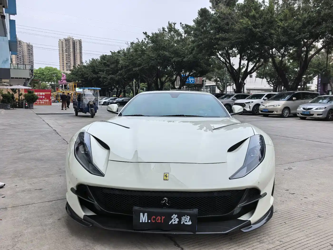 Ferrari 812 2018 2017 6.5L Superfast
