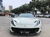 Фото 2 - Ferrari 812
