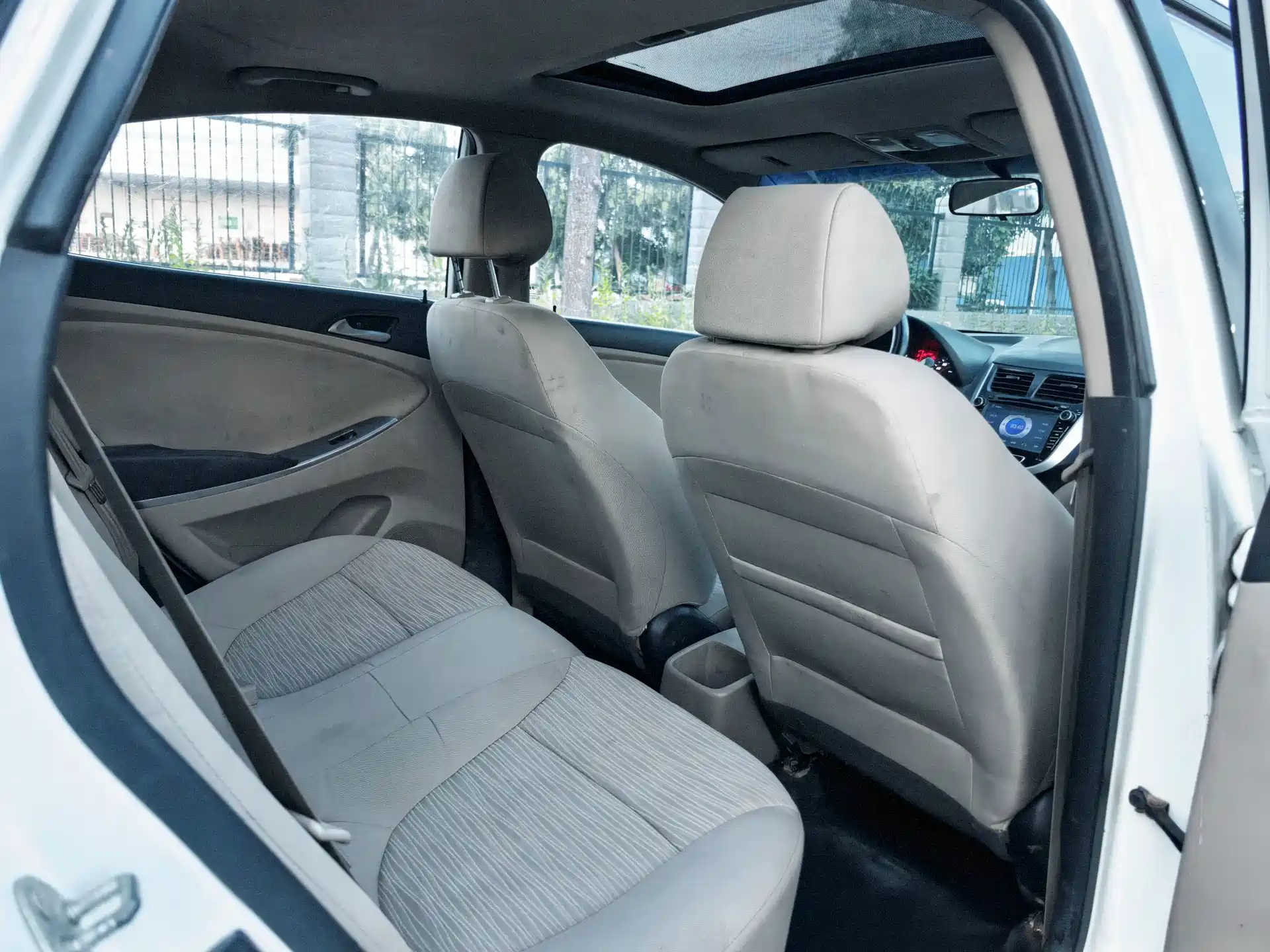 Photo 12 - Hyundai Verna