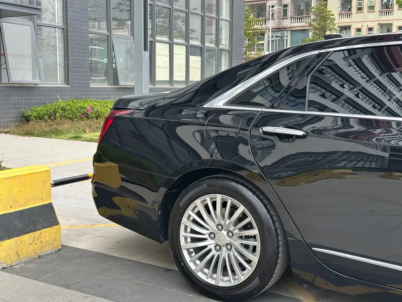 Cadillac CT6 2019 28T Luxury Model фото 6