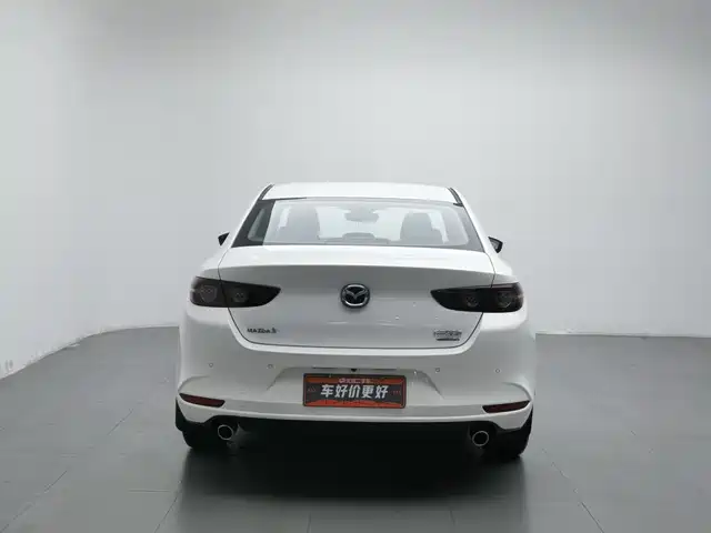 Mazda Mazda3 Axela 2020 1.5L Automatic Zhi Xing Edition — фото 4