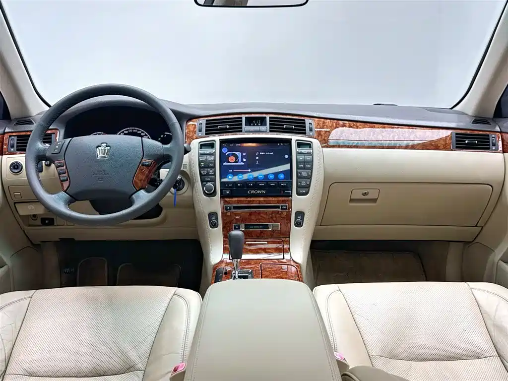 Toyota Crown 2009 2.5L Royal Special Enhanced Edition фото 9