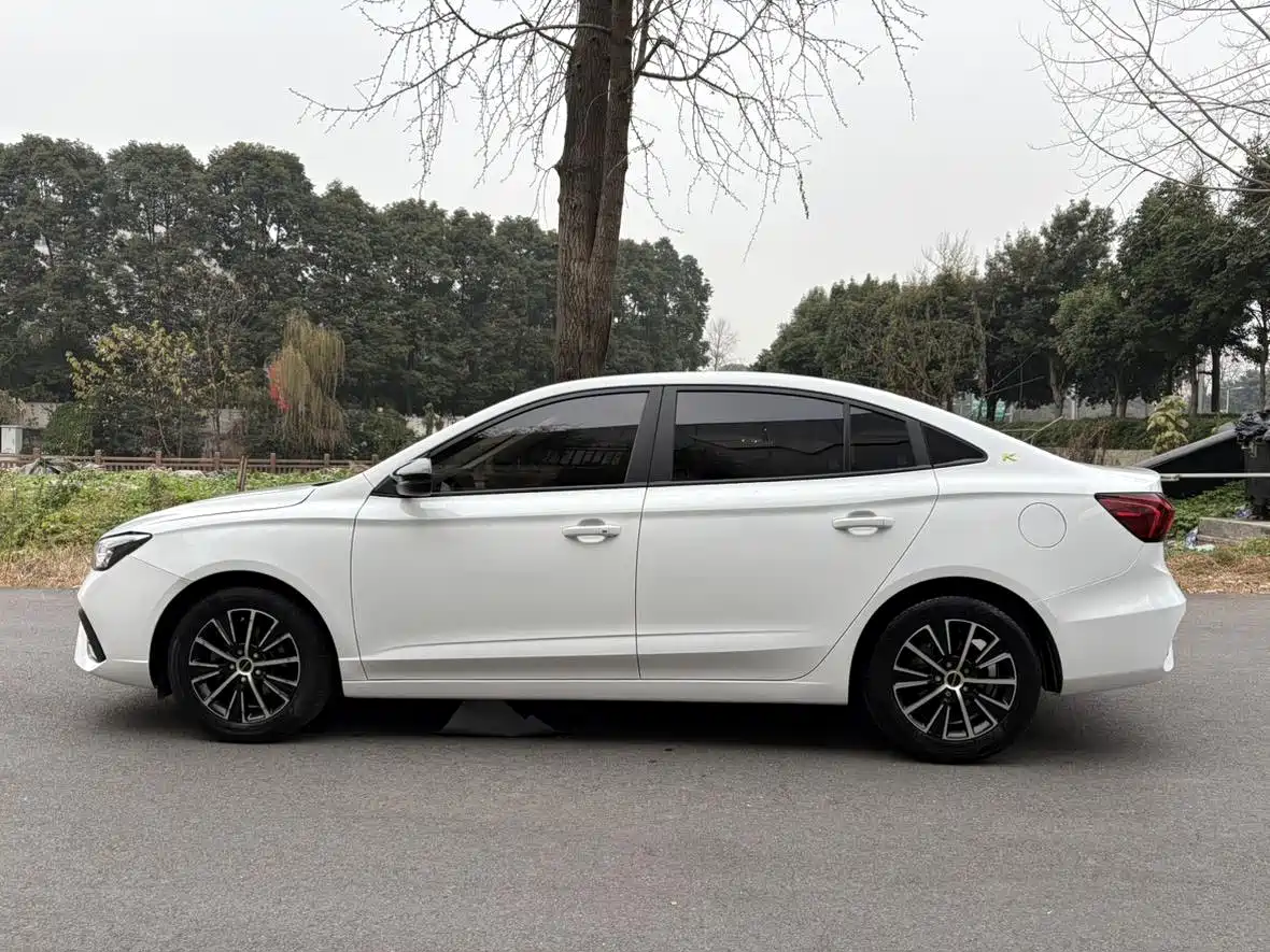 ROEWE I5