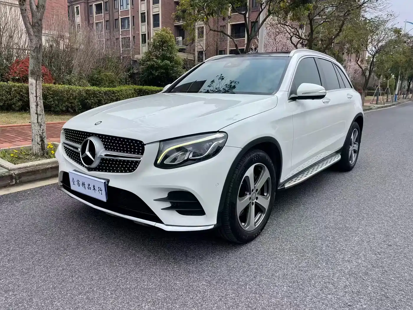Mercedes-Benz GLC 2016 GLC 260 4MATIC Luxury фото 3