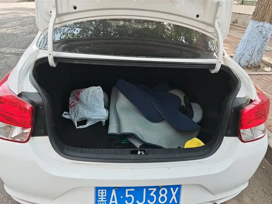 Hyundai Verna 2020 1.4L Manual GL Renewal Edition фото 4