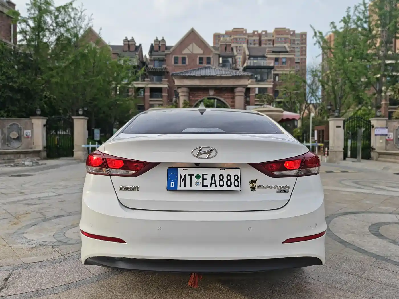 Hyundai Elantra 2016 Model 1.6L Automatic Smart Elite фото 8