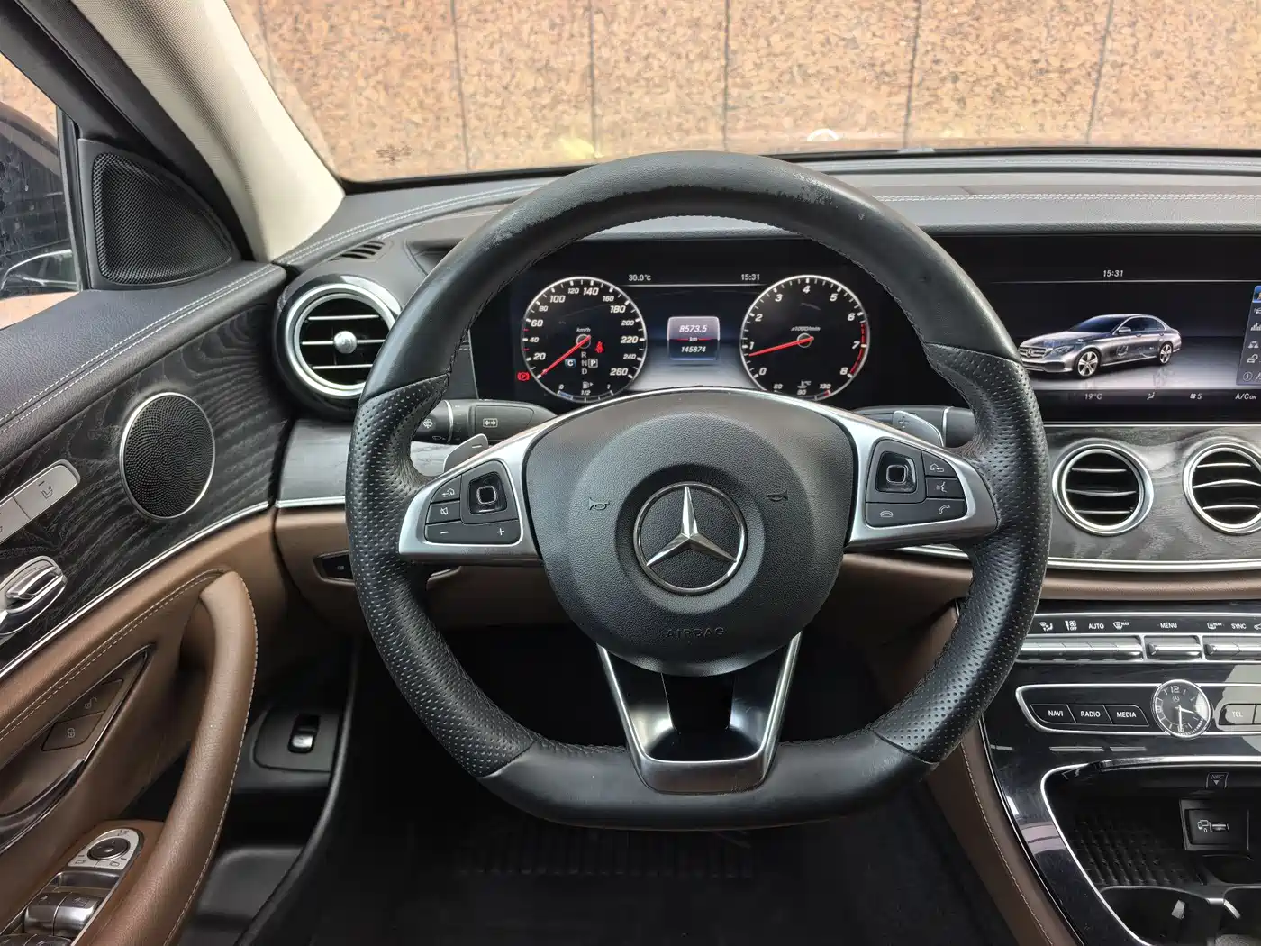 Mercedes-Benz E-Class 2016 E 300 L Sport Fashion Type фото 7
