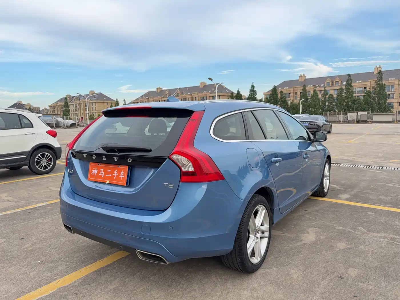 Фото 6 - Volvo V60