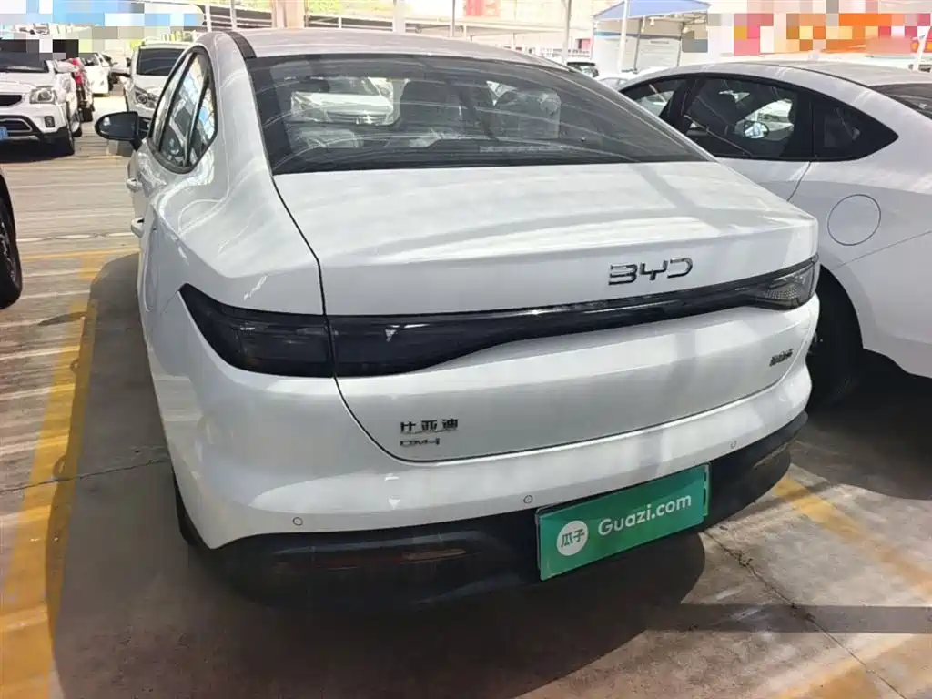 BYD Hai Bao 05 DM-i 2026 DM-i 128KM Luxury фото 6