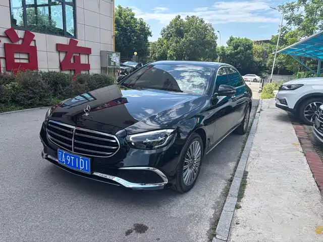 Mercedes-Benz E-Class 2023