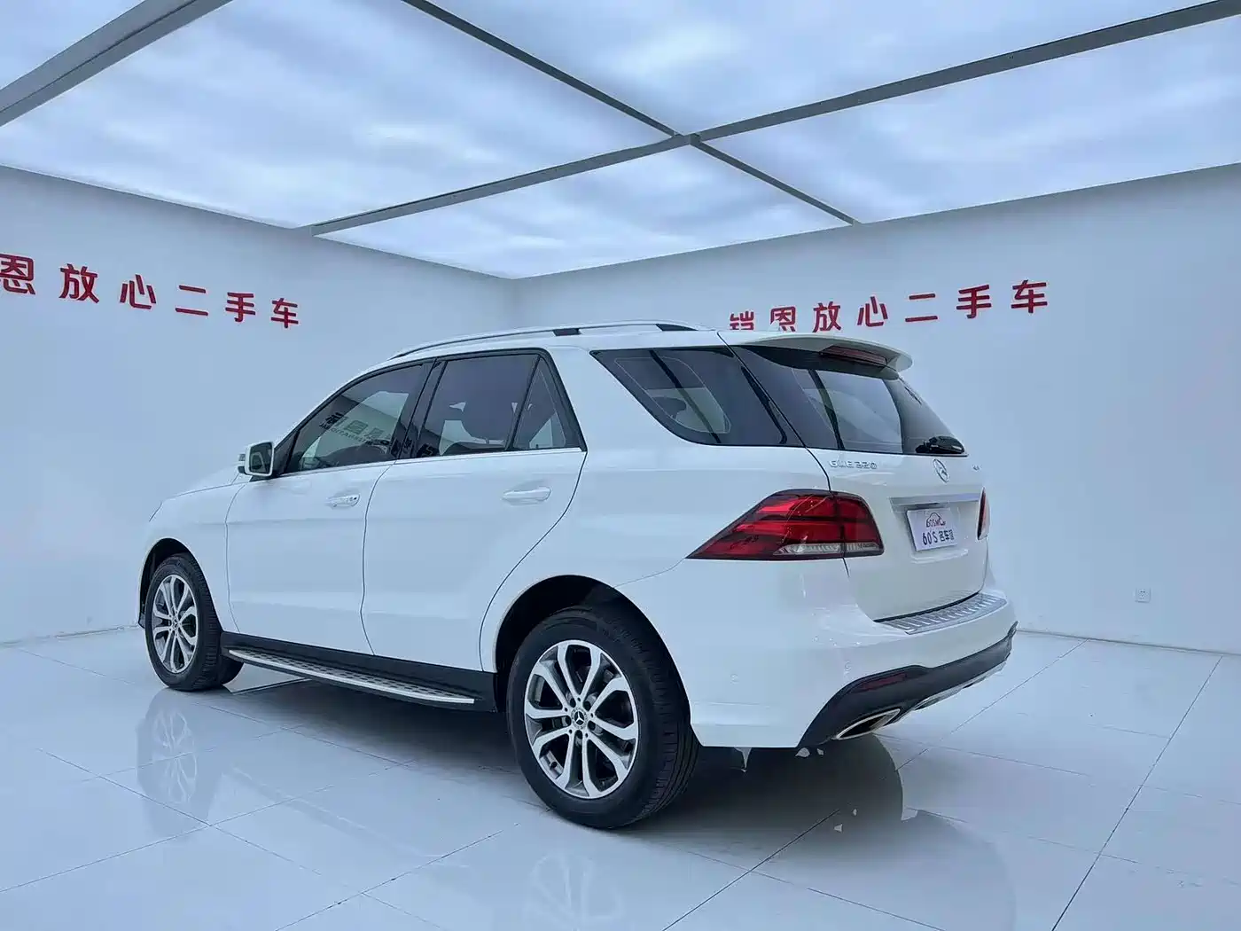 Mercedes-Benz GLE 2017 GLE 320 4MATIC Luxury фото 4