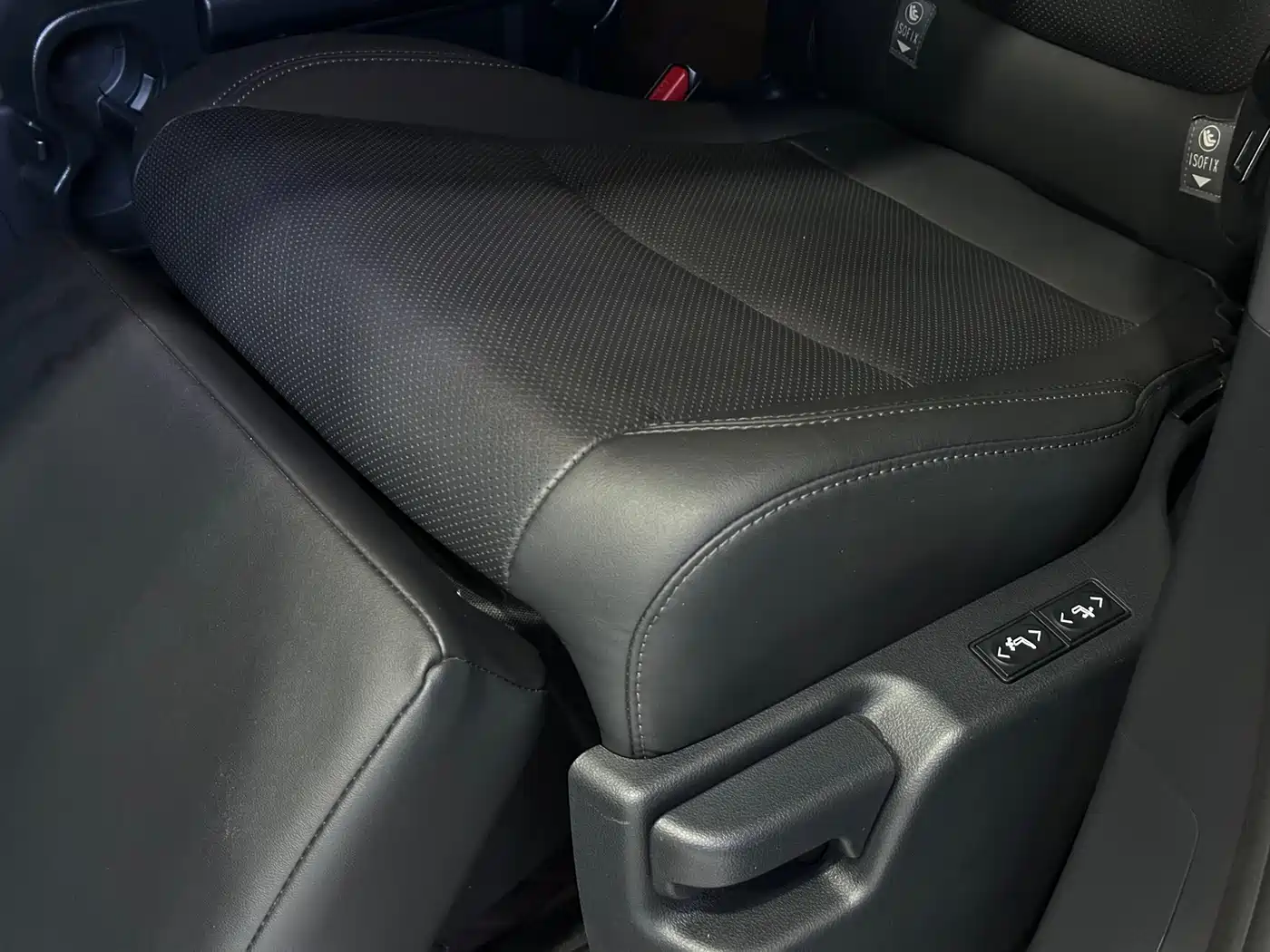 Toyota Sienna 2024 2.5L Hybrid 4WD Premium Edition фото 11