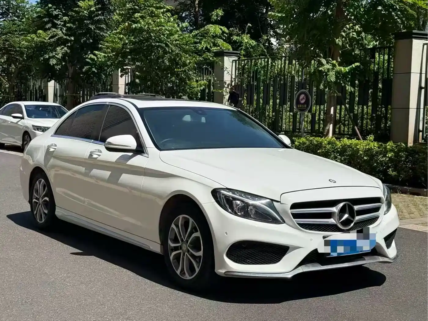 Mercedes-Benz C-Class 2015 C 180 L Sport фото 3