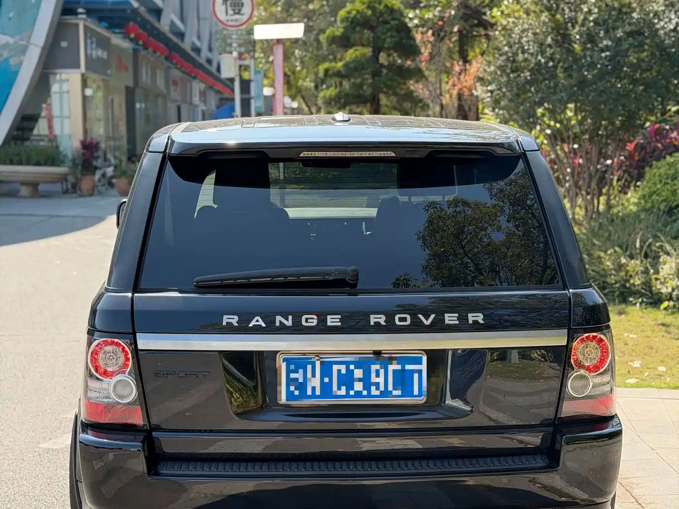 Land Rover Range Rover Sport 2011 3.0 TDV6 Diesel фото 5