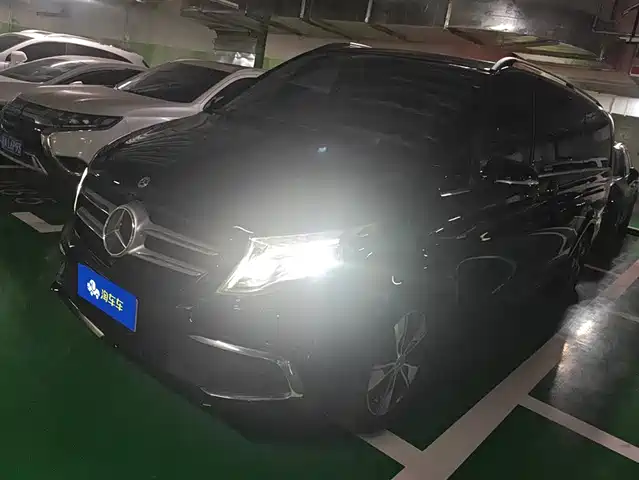 MERCEDES-BENZ V CLASS