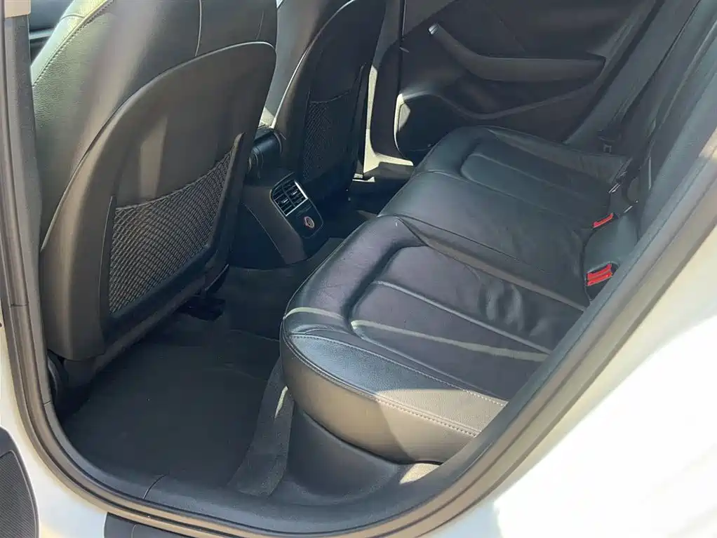 Audi A3 2014 Limousine 35 TFSI Auto Comfort фото 5