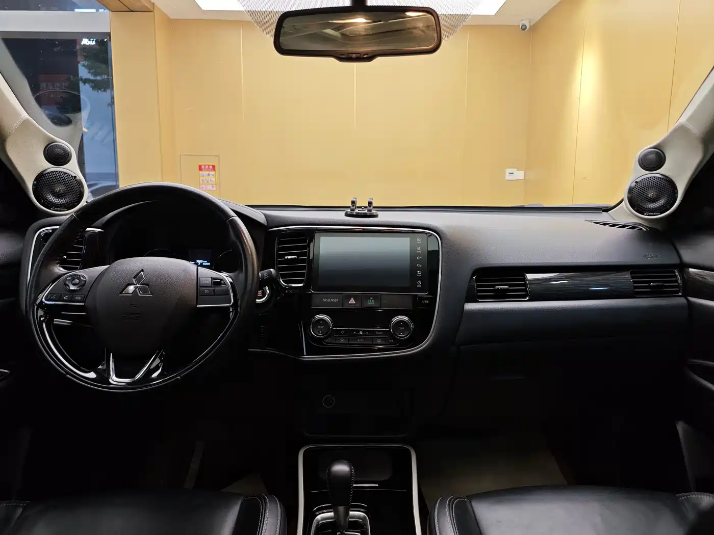 Mitsubishi Outlander 2019 2.0L 2WD Enjoy 5-Seater China VI фото 20