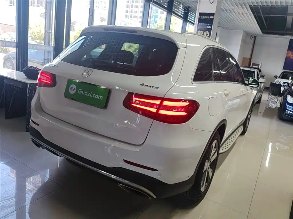 Mercedes-Benz GLC 2017 GLC 300 4MATIC Dynamic фото 7