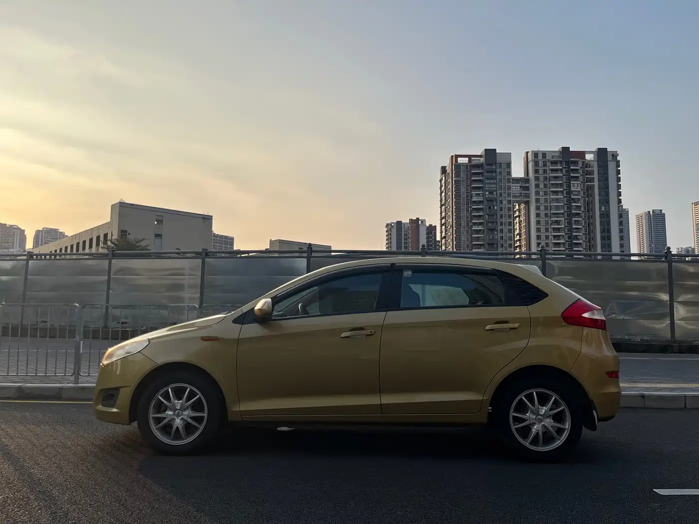 Chery Fengyun 2 2012 2010 Hatchback 1.5L Progressive