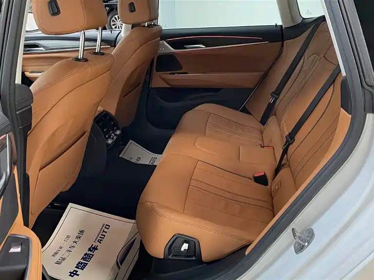 BMW 6 Series GT 2018 630i Luxury Design Package фото 17