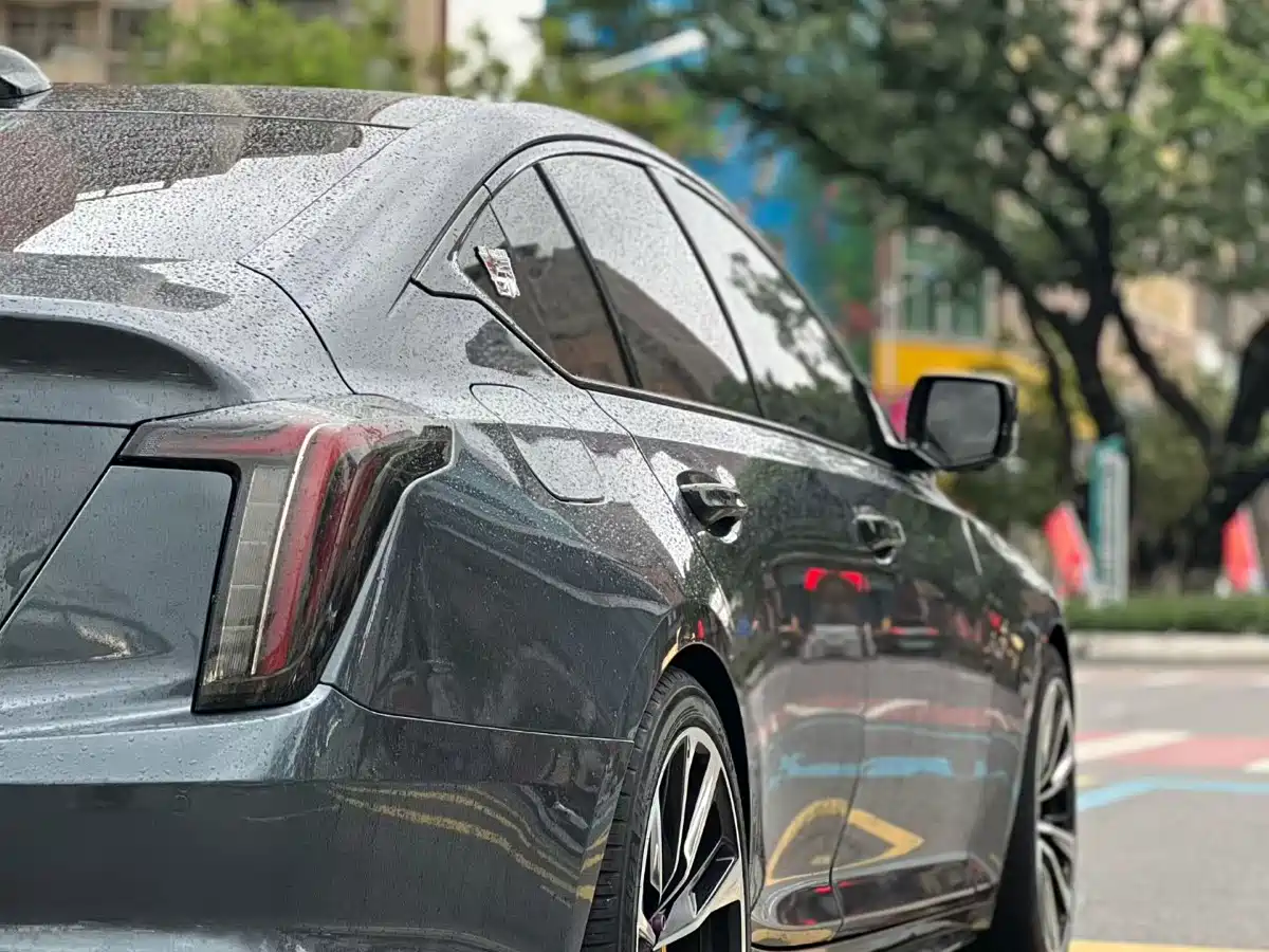 Фото 8 - Cadillac CT5