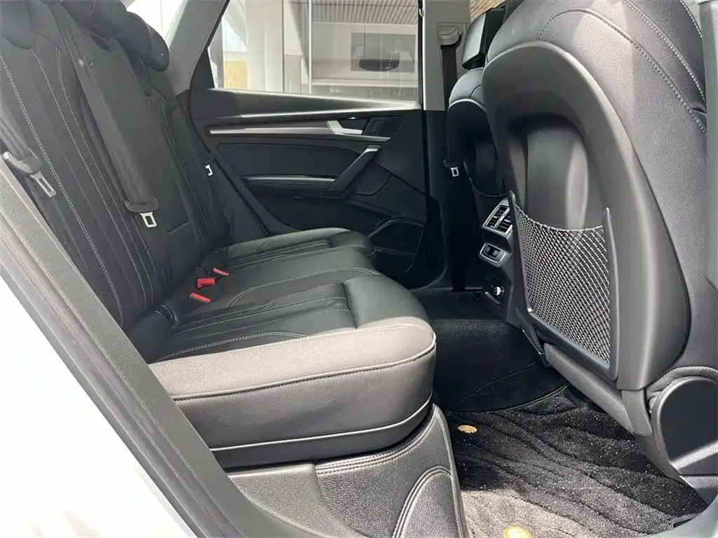 Audi Q5L 2022 45T Luxury Dynamic фото 7