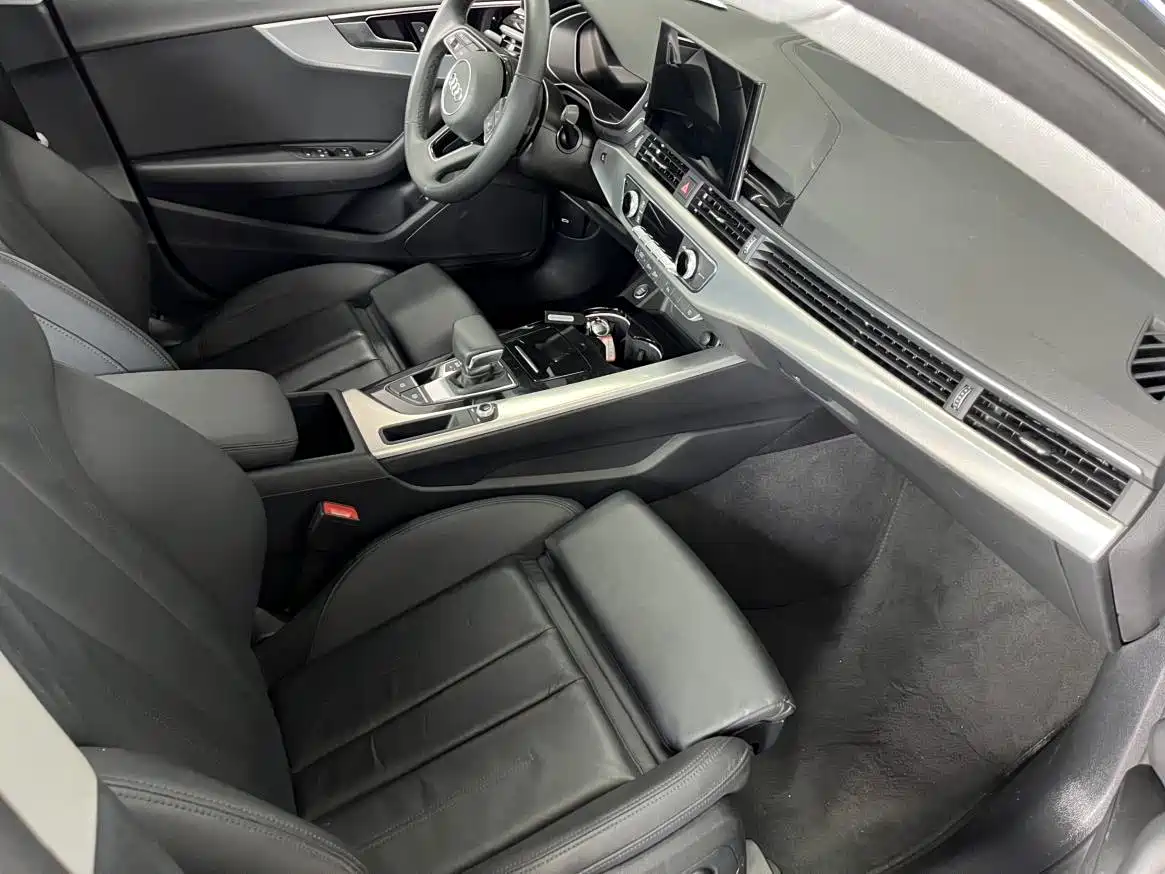 Audi A5 (Import) 2024 Sportback 40 TFSI Fashion Dynamic фото 6