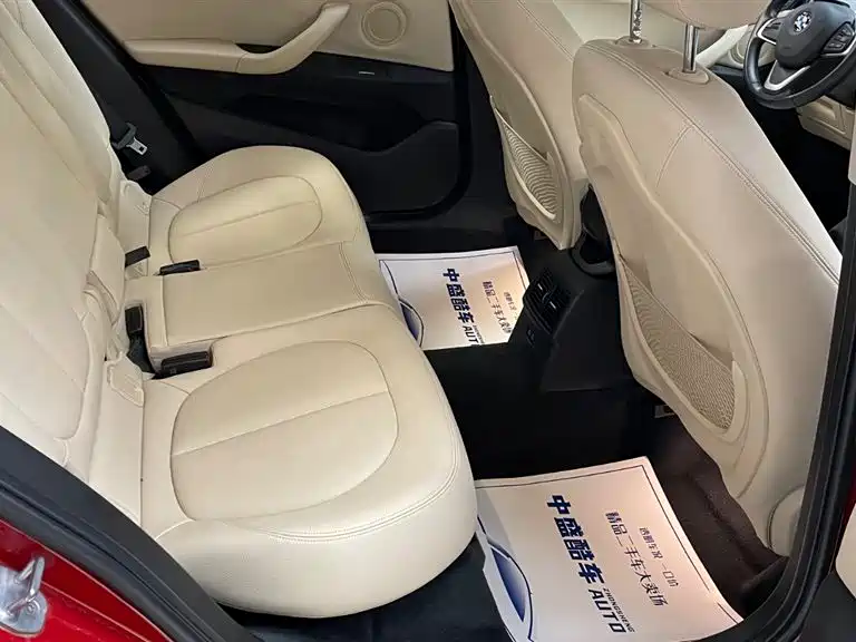 BMW X1 2019 sDrive18Li Fashion Model фото 19