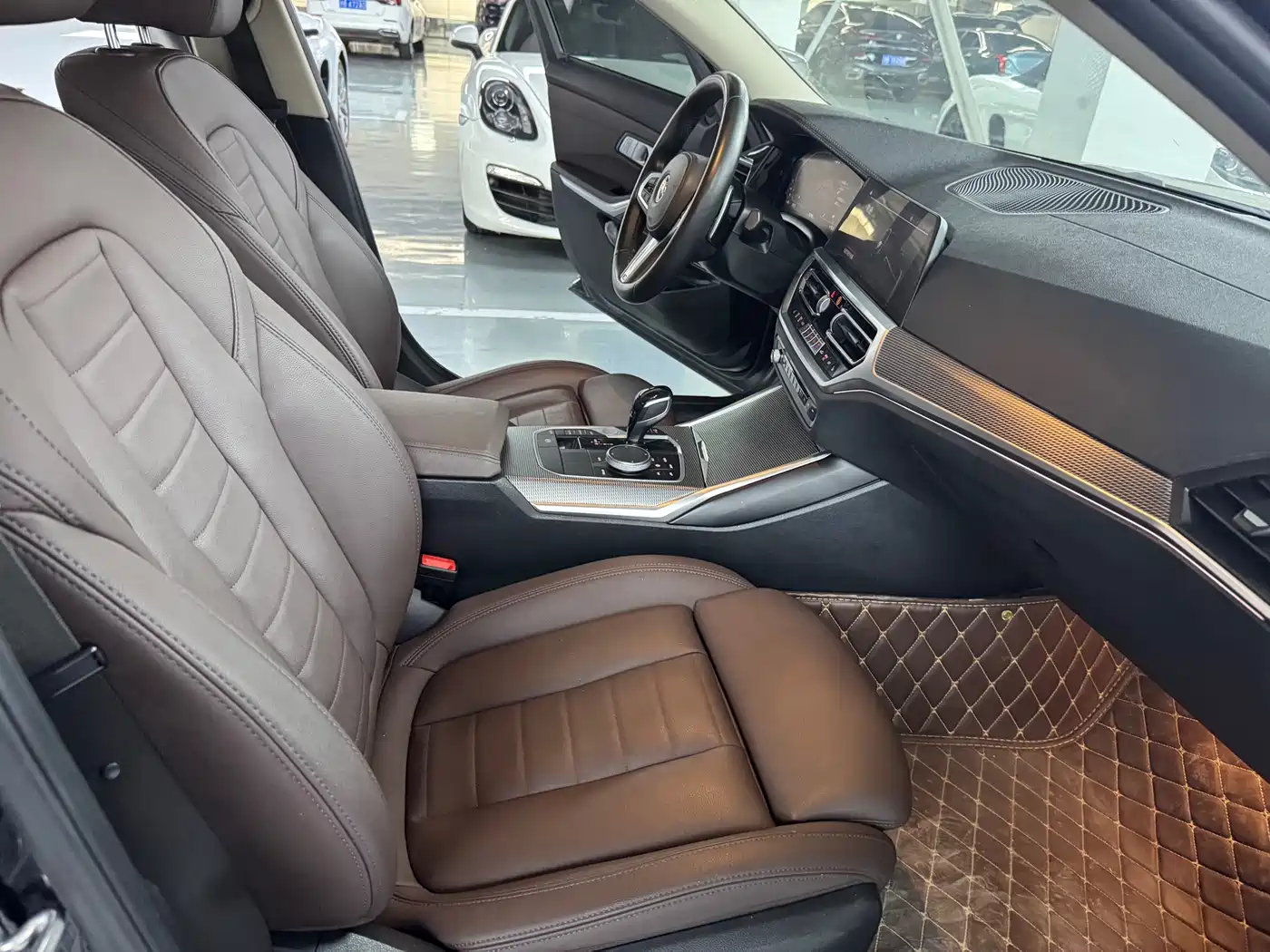 BMW 3 Series 2020 Facelift 325i M Sport Night Edition фото 16